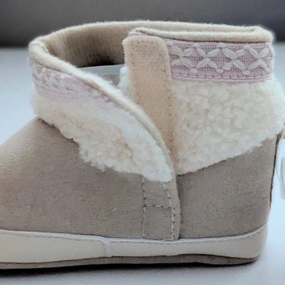 NWT Baby (Size 4) Booties/Boots/Slippers/Moccasins w/Velcro For Easy On/Off
